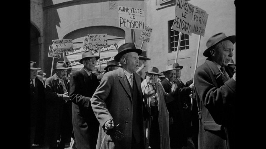 Screen capture from Umberto D.