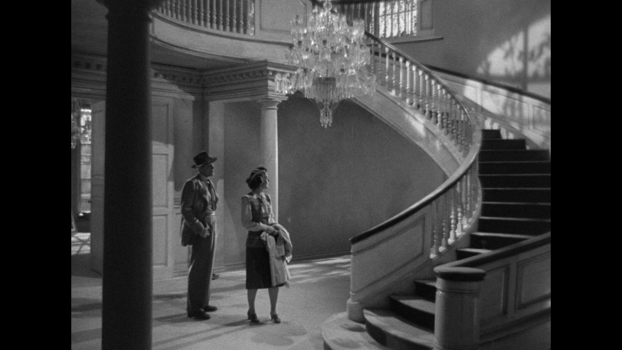 Screen capture from The Univited