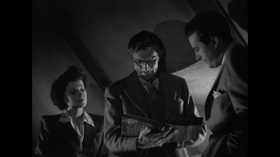 Screen capture from The Univited