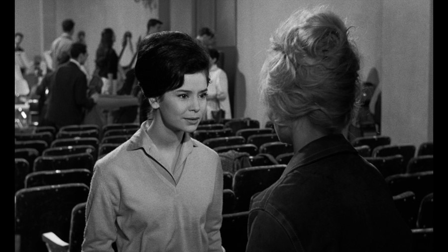 Screen capture from La vérité