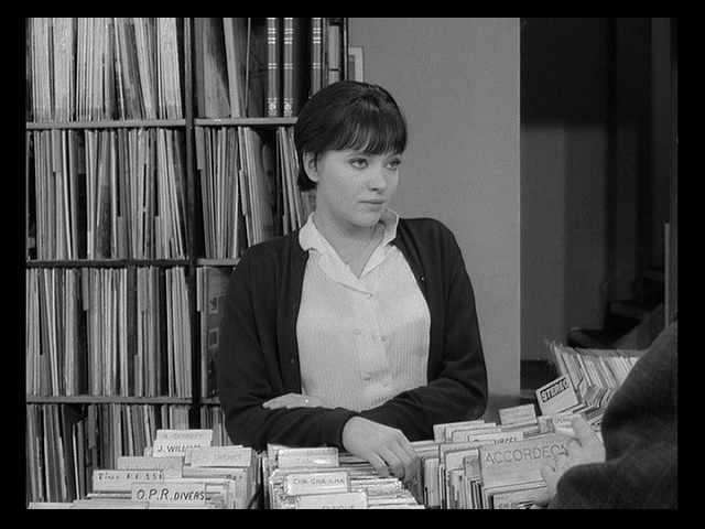 Screen capture from Vivre sa vie