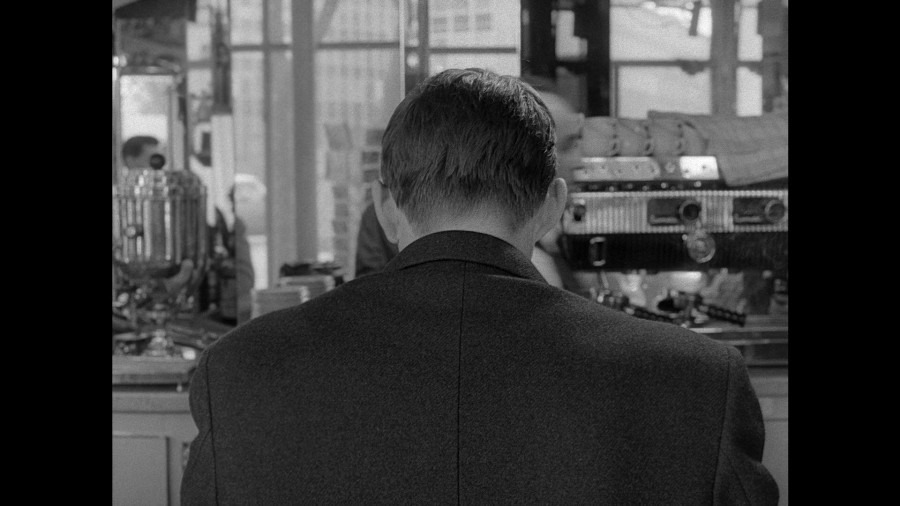 Screen capture from Vivre sa vie