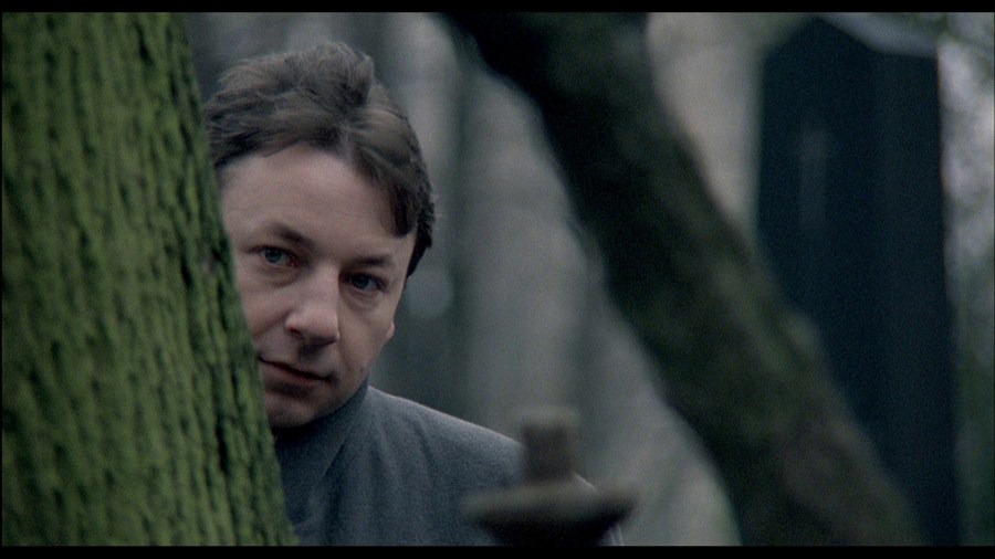 Screen capture from Three Colors: White