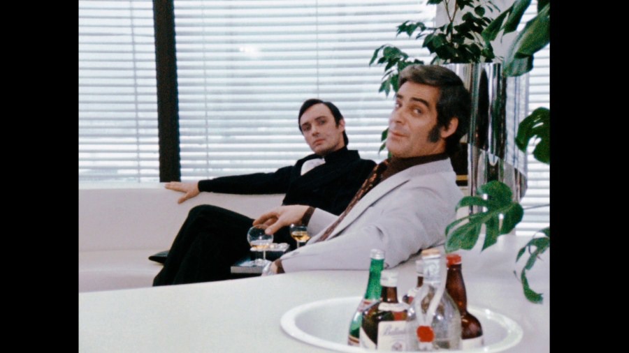 Screen capture from World on a Wire