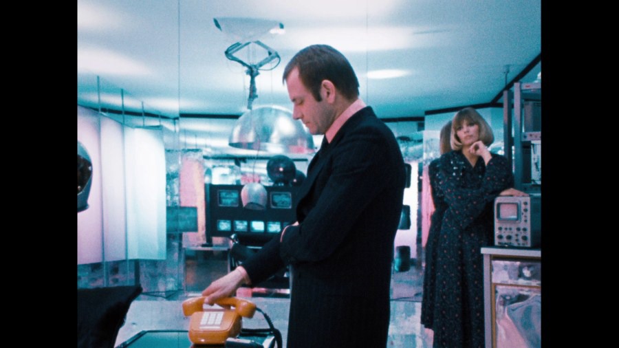 Screen capture from World on a Wire