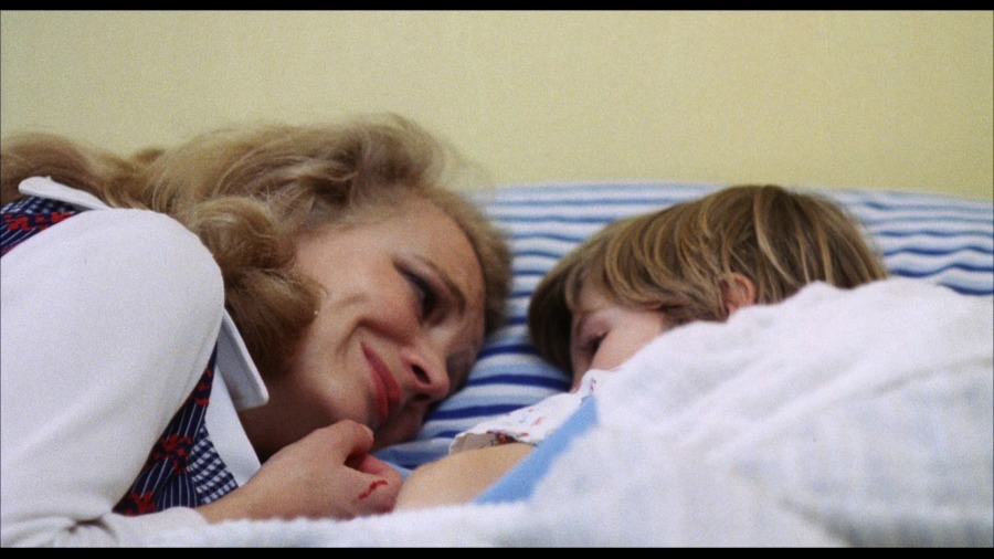 Screen capture from A Woman Under the Influence