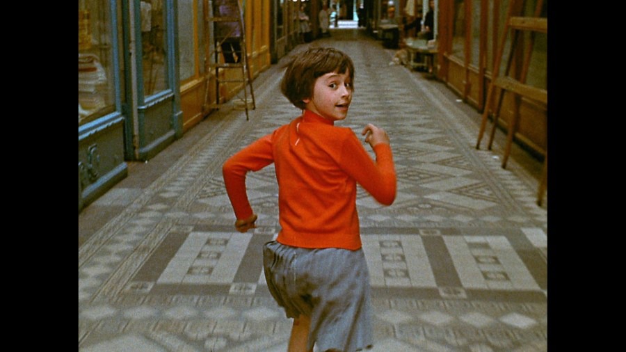 Screen capture from Zazie dans le métro