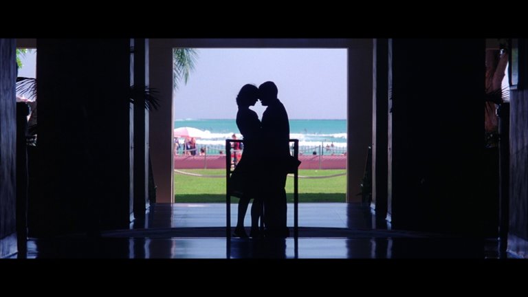 Screen capture from Punch-Drunk Love