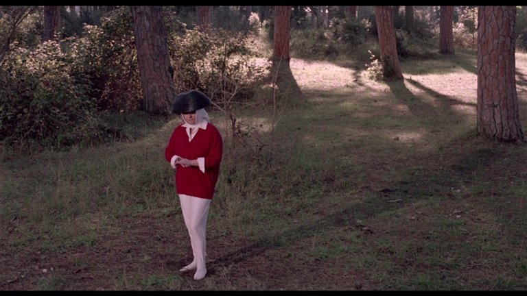 Screen capture from Essential Fellini