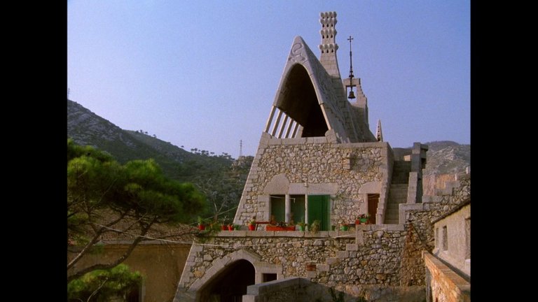 Screen capture from Antonio Gaudí