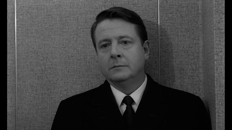 Screen capture from La peau douce