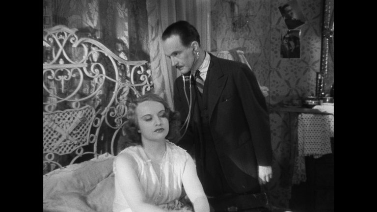 Screen capture from Le Corbeau