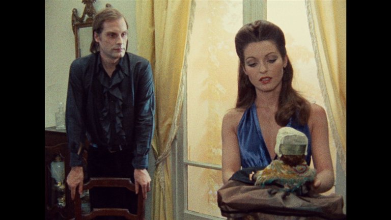 Screen capture from Céline and Julie Go Boating