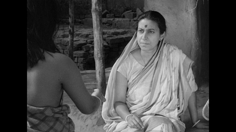 Screen capture from Pather Panchali