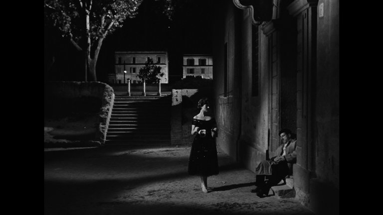 Screen capture from Essential Fellini