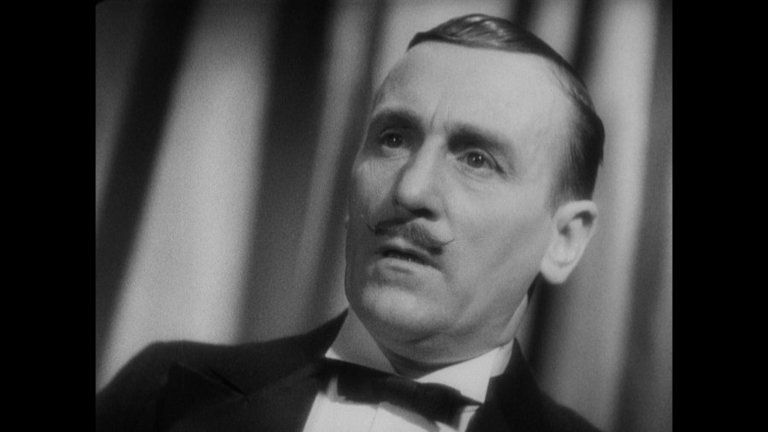 Screen capture from The 39 Steps
