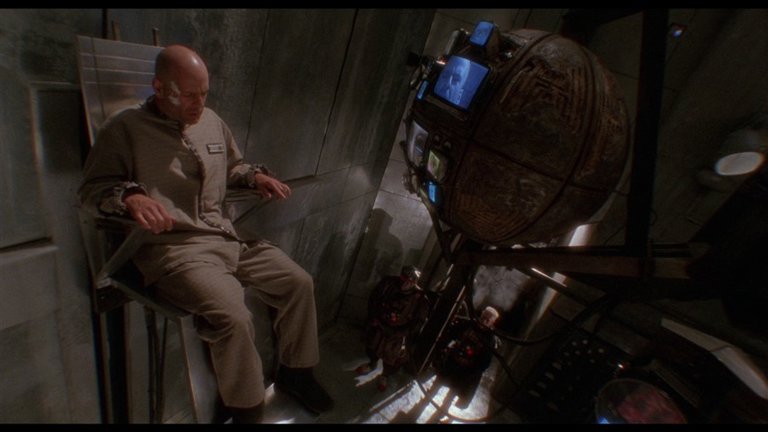 Screen capture from 12 Monkeys