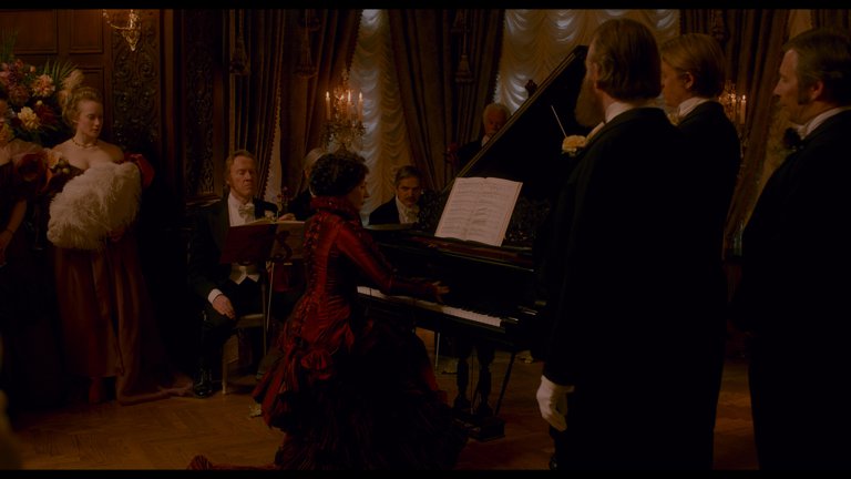 Screen capture from Crimson Peak