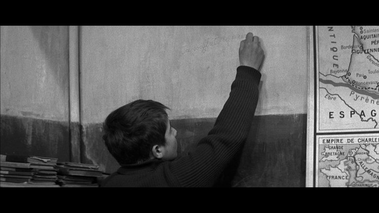 Screen capture from The 400 Blows