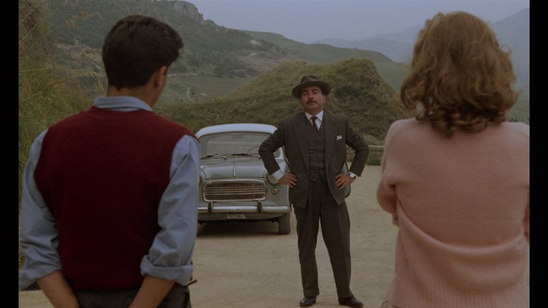 Screen capture from Cinema Paradiso