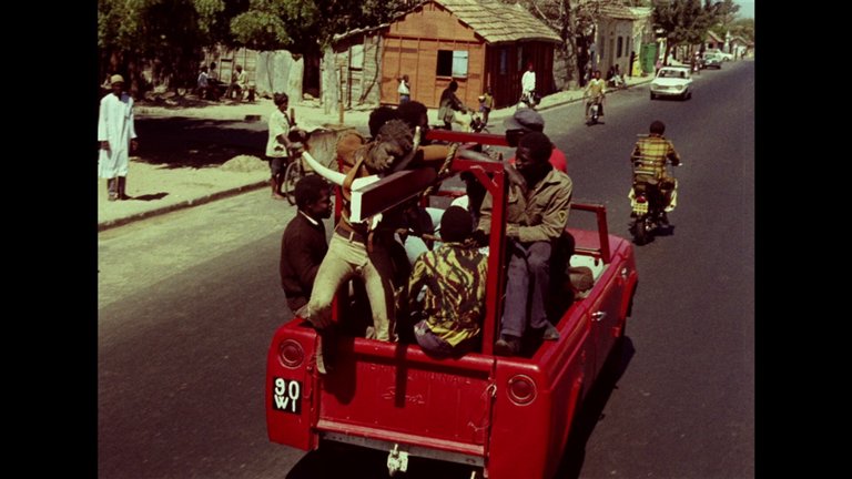 Screen capture from Touki bouki
