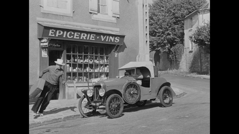 Screen capture from Monsieur Hulot's Holiday