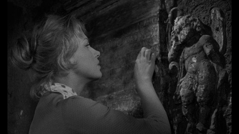 Screen capture from Ashes and Diamonds