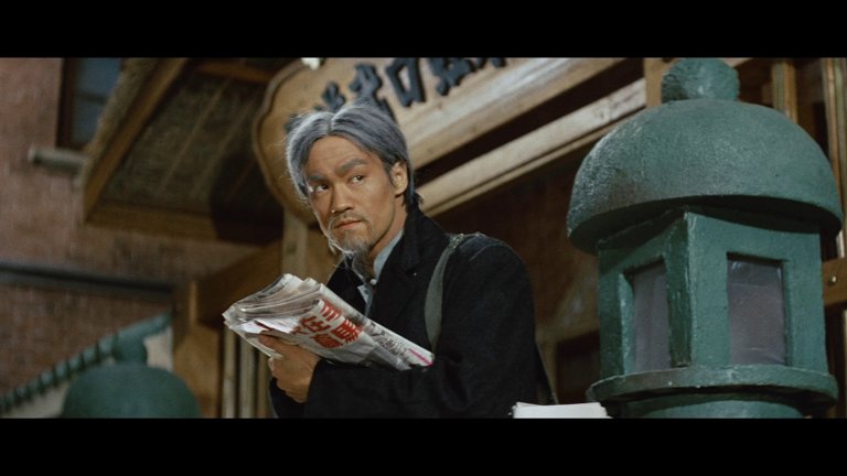 Screen capture from Bruce Lee: His Greatest Hits