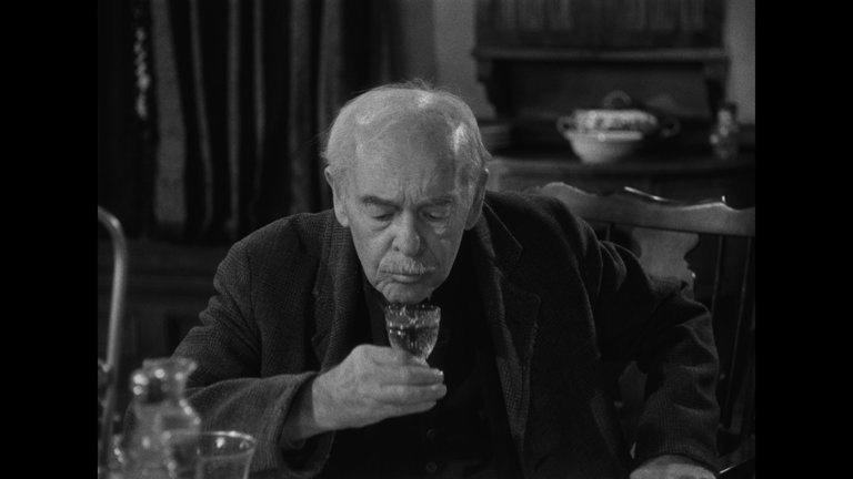 Screen capture from Arsenic and Old Lace