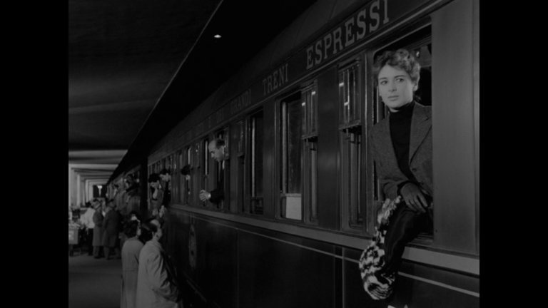 Screen capture from Le amiche