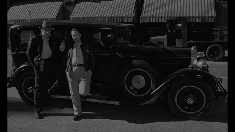 Screen capture from Paper Moon