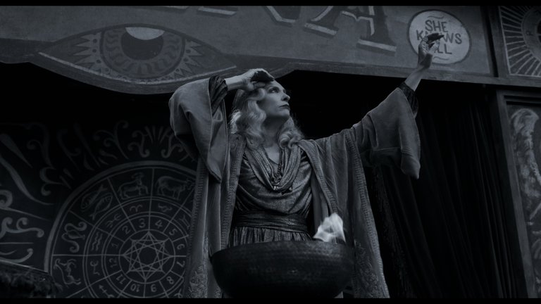 Screen capture from Nightmare Alley