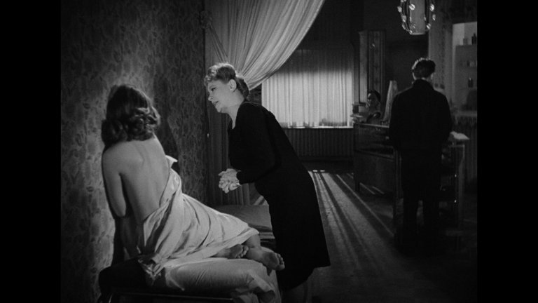 Screen capture from Ingmar Bergman Volume One