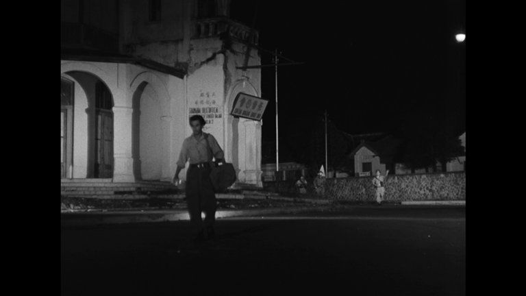 Screen capture from Lucía / After the Curfew
