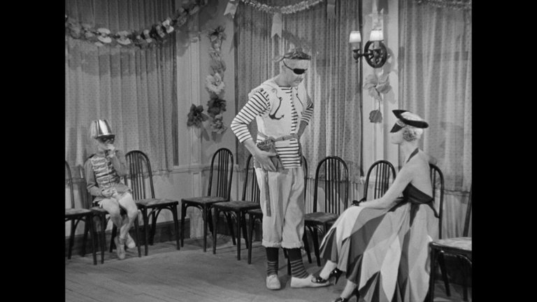 Screen capture from Monsieur Hulot's Holiday