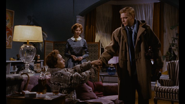 Screen capture from Peeping Tom