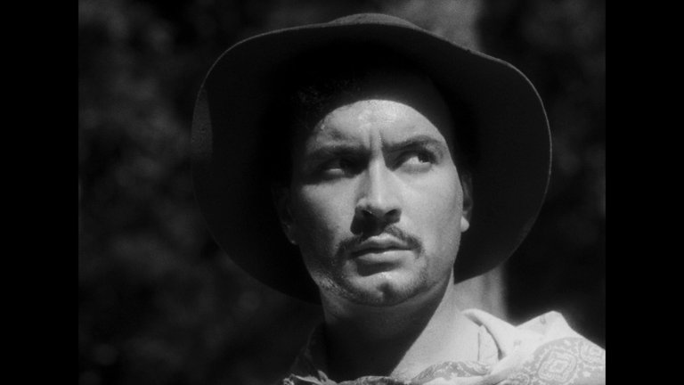 Screen capture from Sambizanga / Prisioneros de la tierra