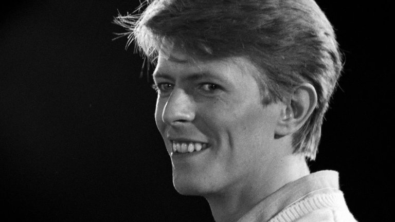 Screen capture from Moonage Daydream