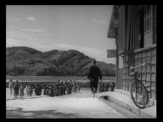 Screen capture from Twenty-Four Eyes