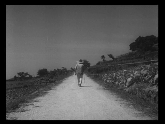 Screen capture from Twenty-Four Eyes