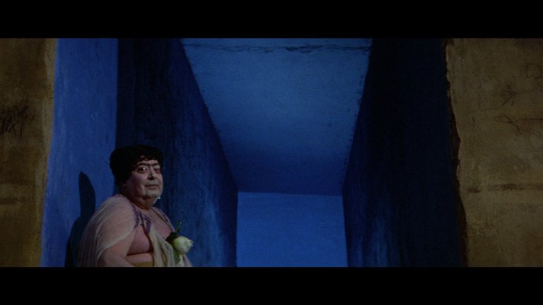 Screen capture from Essential Fellini