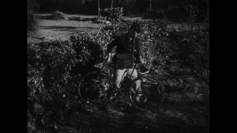 Screen capture from Jour de fête