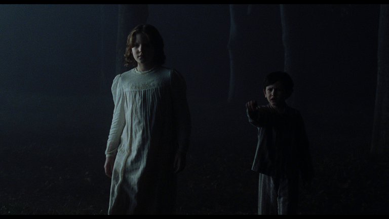 Screen capture from The Others