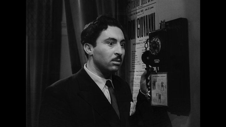 Screen capture from Essential Fellini