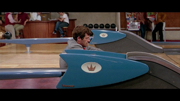 Screen capture from Pierrot le fou