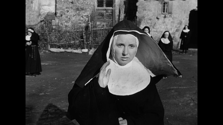 Screen capture from La strada