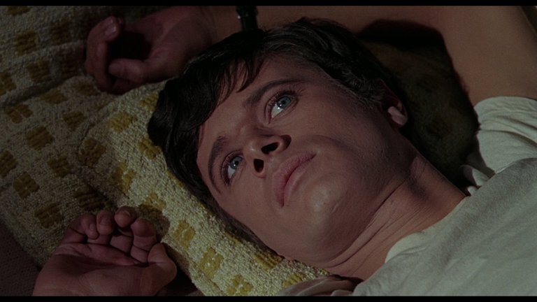 Screen capture from Eye of the Cat