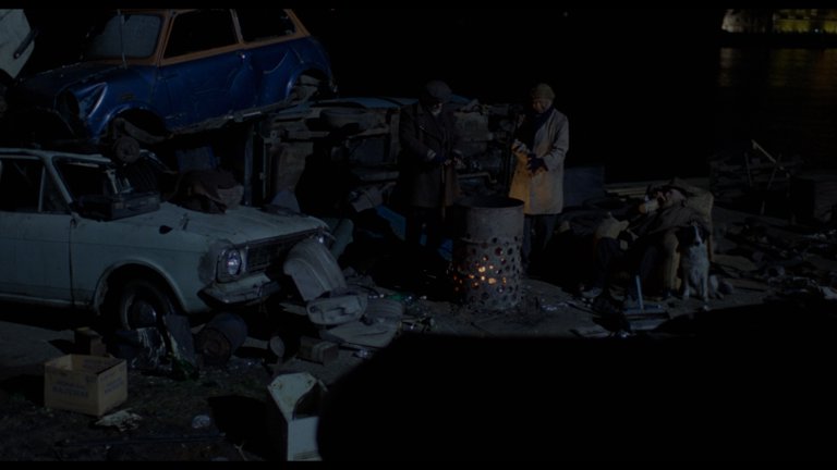 Screen capture from An American Werewolf in London