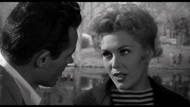 Screen capture from 5 Against the House