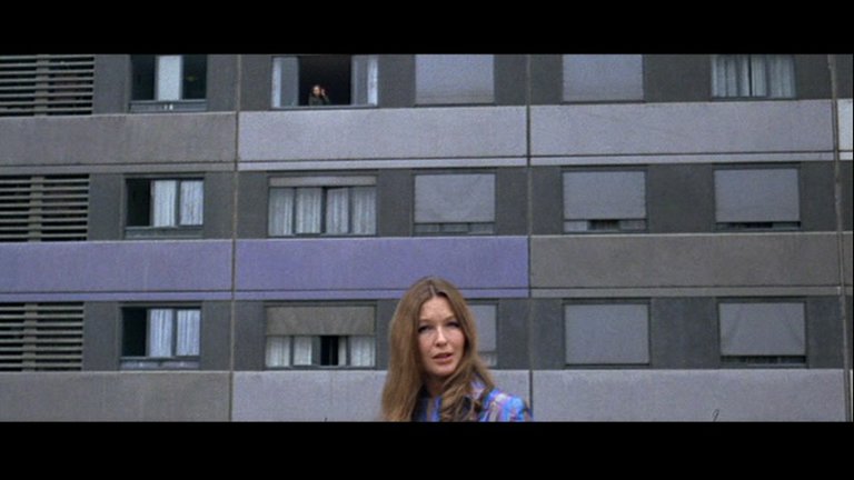 Screen capture from 2 or 3 Things I Know About Her